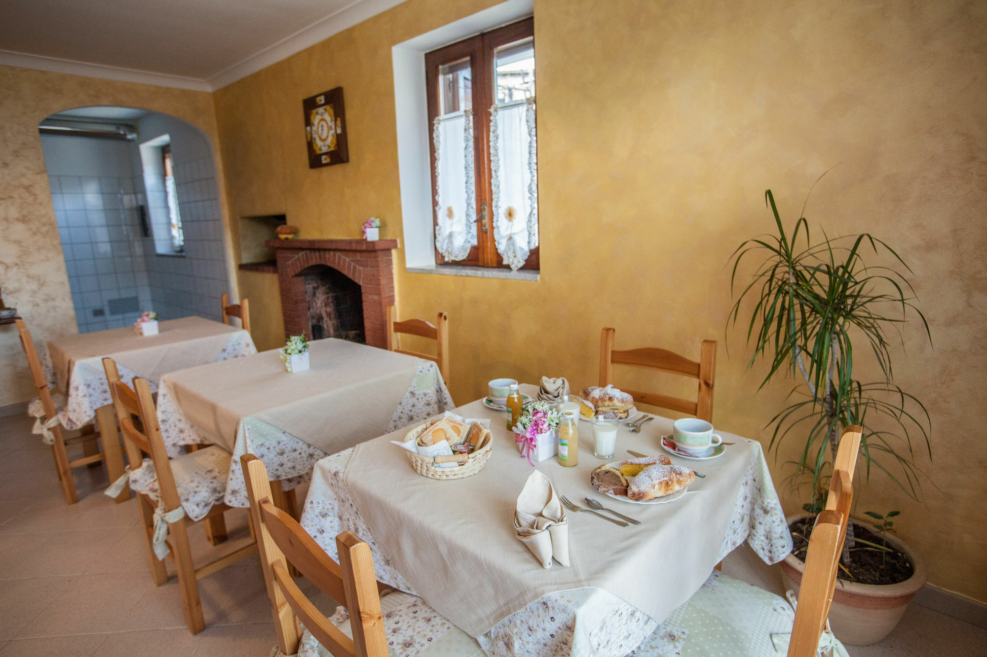 Haidi House Bed & Breakfast Аджерола Екстериор снимка